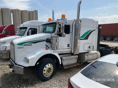 2015 Kenworth T800 6x4 تراكتور شاحنة كابينة النوم (ثنائية المحور) (Inoperable)