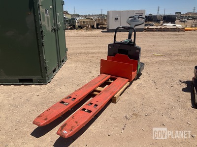 Toyota 8HBE40 Pallet Jack