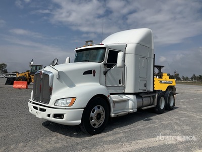 2014 Kenworth T660 6x4 Tractocamion con Dormitorio / T/A Sleeper Truck Tractor