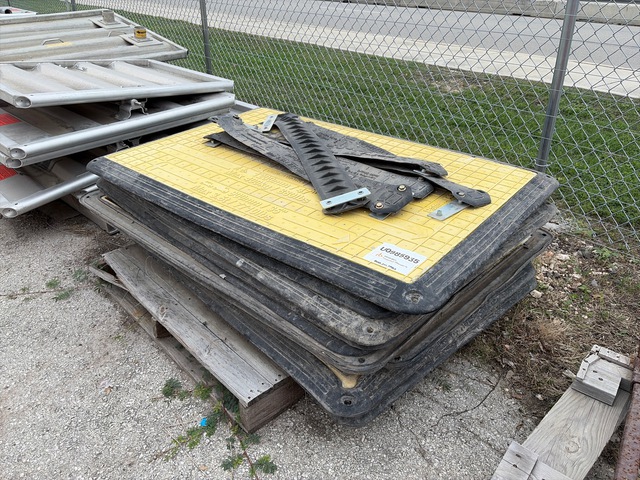 Quantity of (12) Low-Pro 15/10 Trench Covers