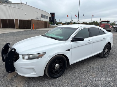 2013 Ford Taurus Automobile