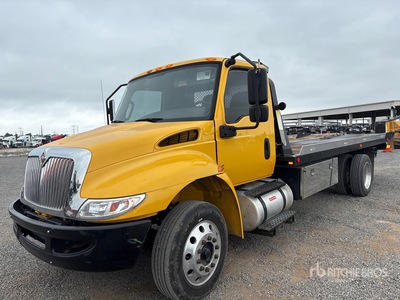 2020 International MV607 4x2 Tilt Tray Truck