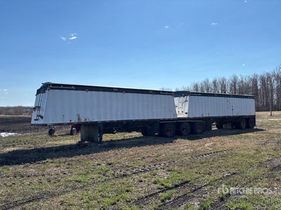1993 Doepker 28 ft Tri/A Super B-Train Lead Grain Trailer
