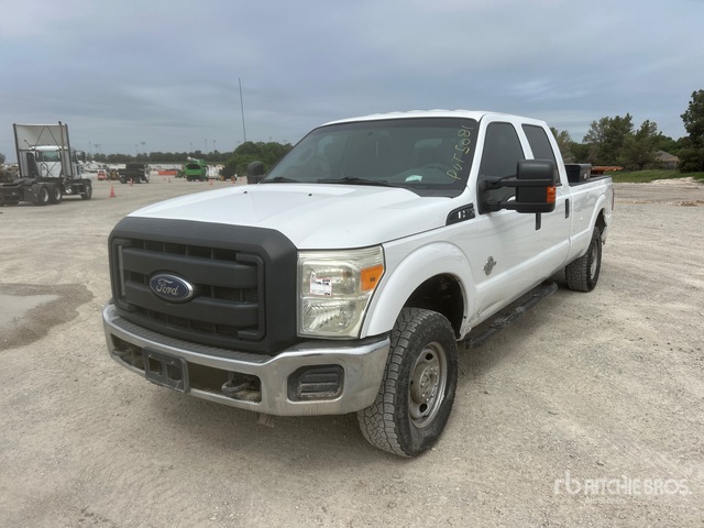 2015 Ford F-250 XL 4x4 Crew Cab Pickup
