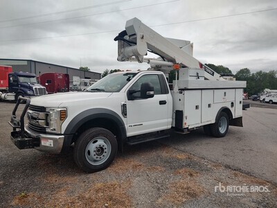 Terex LTM40 on 2018 Ford F-550 4x4 شاحنة منصة مرفوعة