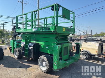 2016 Genie GS-5390 4x4 Diesel Scissor Lift