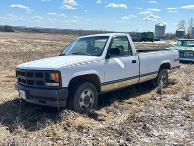 Chevrolet Cheyenne Crew Cab Pickup