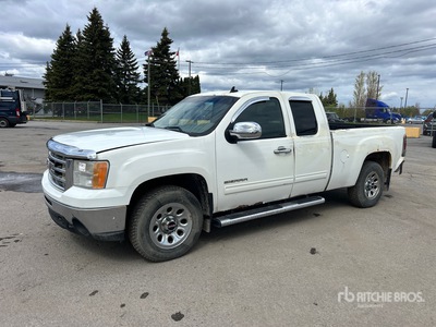 2010 GMC Sierra 1500 4x4 Extended Cab Pickup