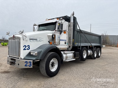 2018 Kenworth T800 Tri/A Dump Truck