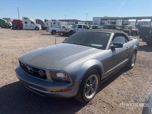 Ford Mustang 2006 Ford Mustang Automobile (Inoperable)