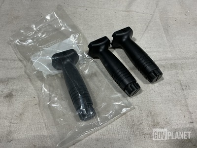 (497) Rifle Grips