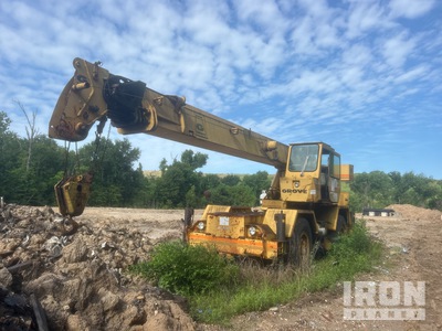 Grove 15 lb 4x4 Rough Terrain Crane