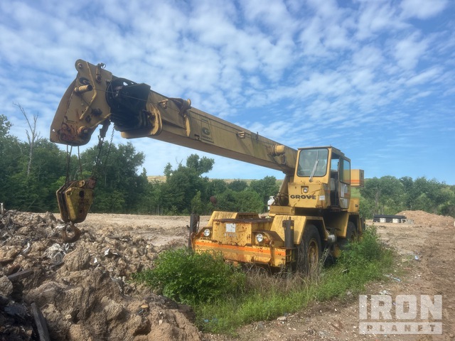 1983 Grove RT515 15 ton 4x4x4 Rough Terrain Crane (Inoperable)