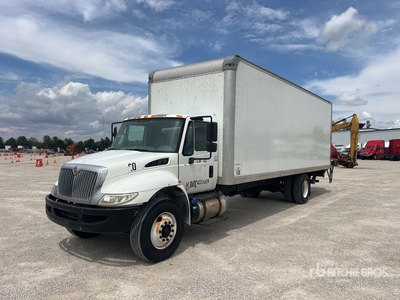 2017 International 4300 4x2 Van Truck