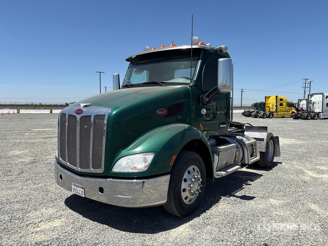 2020 Peterbilt 579 4x2 S/A Day Cab Truck Tractor