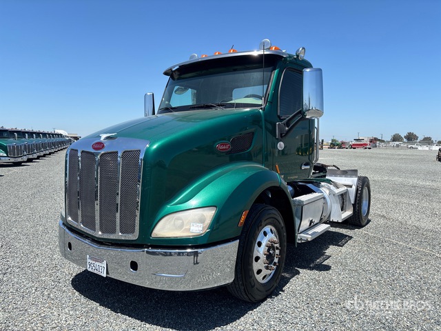 2020 Peterbilt 579 4x2 S/A Day Cab Truck Tractor