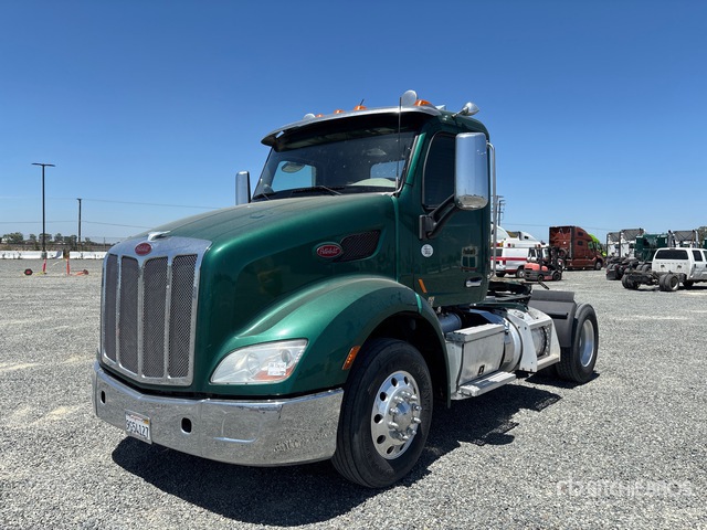 2020 Peterbilt 579 4x2 S/A Day Cab Truck Tractor