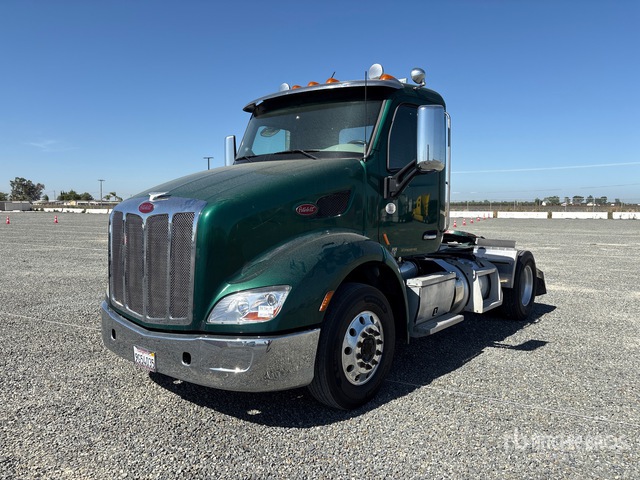 2020 Peterbilt 579 4x2 S/A Day Cab Truck Tractor
