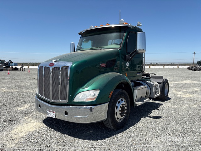 2020 Peterbilt 579 4x2 S/A Day Cab Truck Tractor