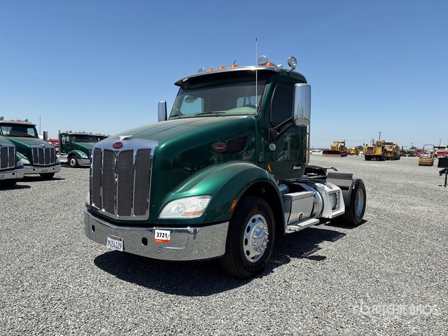2020 Peterbilt 579 4x2 S/A Day Cab Truck Tractor