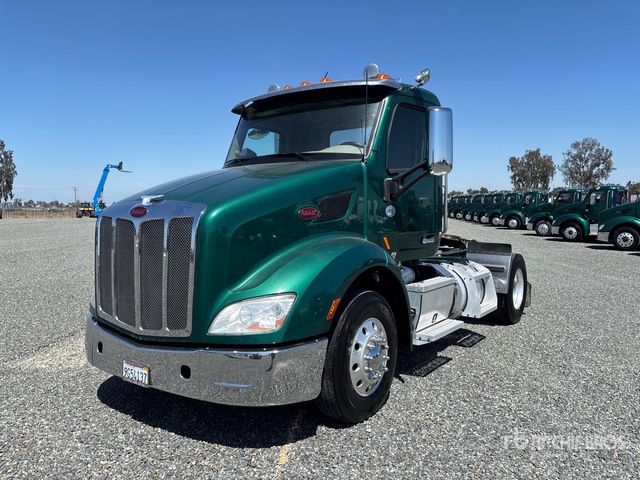 2020 Peterbilt 579 4x2 S/A Day Cab Truck Tractor