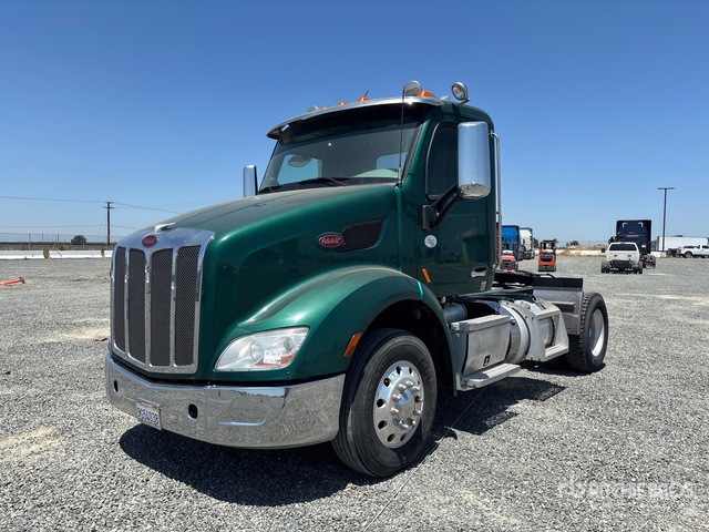 2020 Peterbilt 579 4x2 S/A Day Cab Truck Tractor