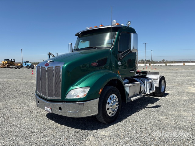 2021 Peterbilt 579 4x2 S/A Day Cab Truck Tractor