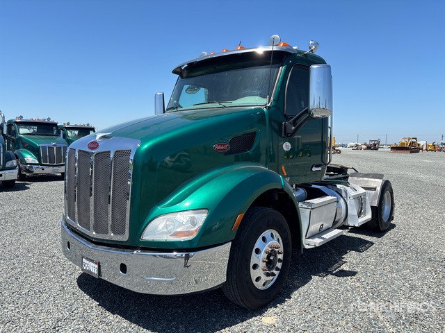 2020 Peterbilt 579 4x2 S/A Day Cab Truck Tractor