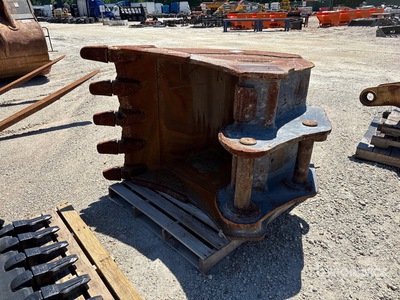 42 in Digging Excavator Bucket - Fits John Deere/Hitachi/Case 210