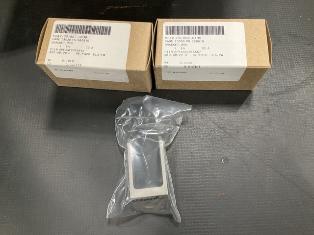 (20) Hamilton Sundstrand 560519 Rod Brackets