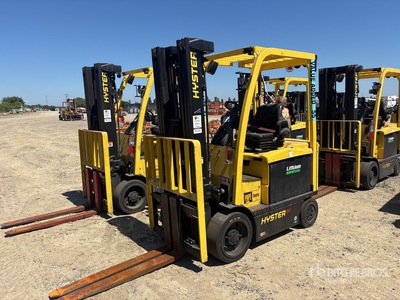 Hyster E60XN 5800 lb Electric Forklift