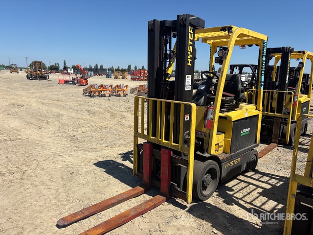 Hyster E60XN 5800 lb Electric Forklift