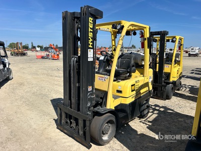 Hyster S7.0FT 5000 lb Pneumatic Tire Forklift