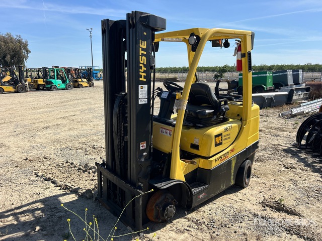 2020 Hyster S70FT 5000 lb Pneumatic Tire Forklift