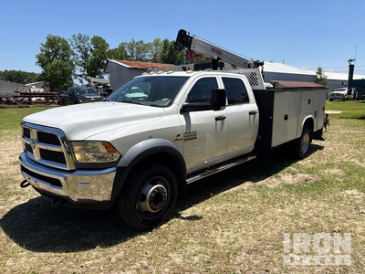 2017 Ram 4x4 Crew Cab Service truck with crane. شاحنة خدمة
