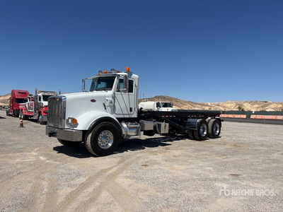 2014 Peterbilt 365 6x4 Roll-Off Truck