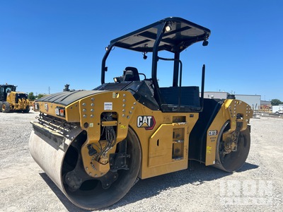 2022 Cat CB13 Double Drum Roller