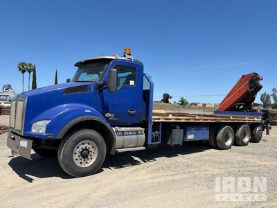 2018 Palfinger PK3002 21160 lb Knuckle Boom on 2019 Kenworth T880 8x4 Boom Truck