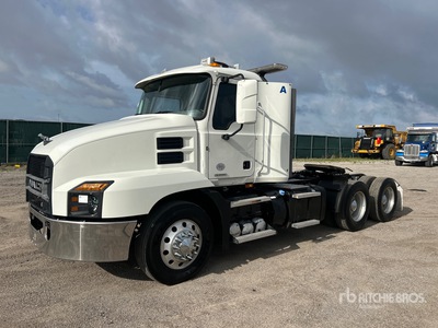 2019 Mack AN64T 6x4 Athem Ciągnik siodłowy T/A z kabiną dzienną
