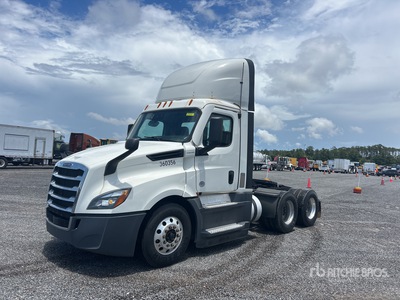 2020 Freightliner Cascadia 126 6x4 Ciągnik siodłowy T/A z kabiną dzienną