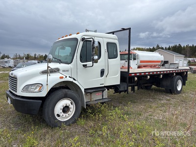 2006 Freightliner M2 106 4x2 Flatbed Truck