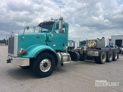 2015 Peterbilt 365 T/A Sleeper Truck Tractor