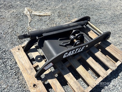 32 in Hydraulic Excavator Thumb - Fits Hitachi/JD 75/80 (Unused)