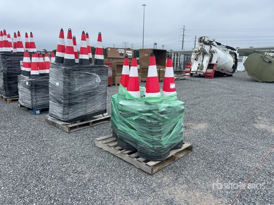 Quantity of 28 in Verkeer kegels