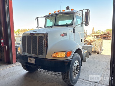 2007 Peterbilt 340 6x4 Cabine et châssis