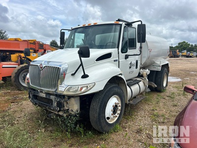 2013 International 4300 Durastar 2000 gal 4x2 Water Truck (Inoperable)