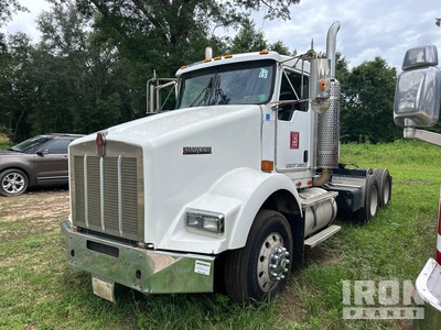 2005 Kenworth T800 6x4 T/A Day Cab Truck Tractor (Inoperable)