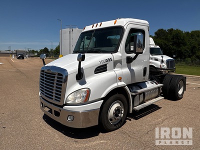 2013 Freightliner CA113 4x2 Tracteur routier