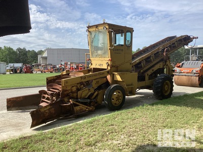 2001 Athey 7-12 Windrow Elevator