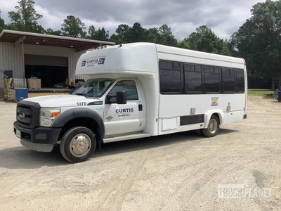 2012 Ford F-550 4x2 24-Seat Mini Bus